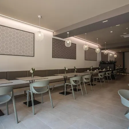 Costa Azzurra Hotel